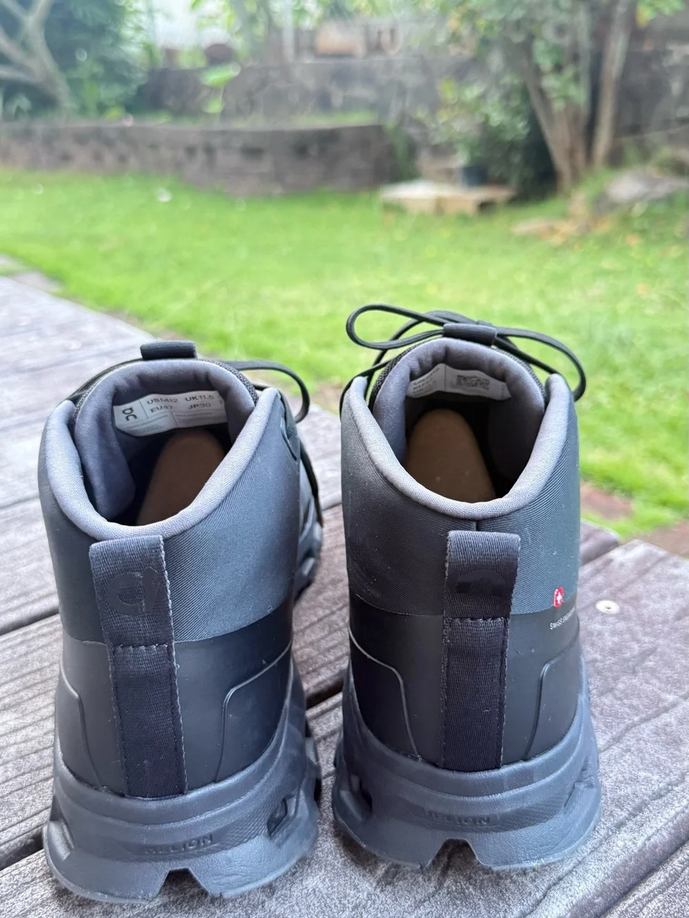 On Cloudrock Waterproof Hiking Boots Men’s Size 12 Excellent Condition